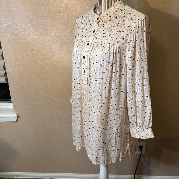 NWOT Blouse Medium Edge by Jen Rade Cream Button-Up Gold & Navy Ditzy pattern - Picture 7 of 16